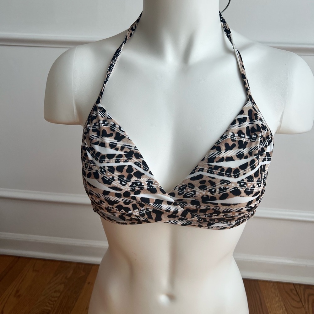 PINK Victoria’s Secret Leopard Print Halter Bikini Top Size M